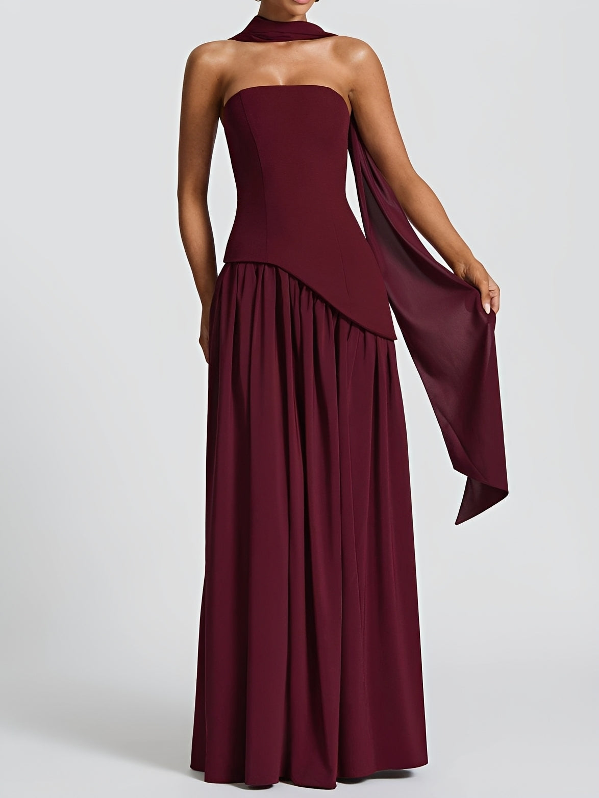 Georgia - Elegantes trägerloses Kleid mit hohem Schlitz für Damen