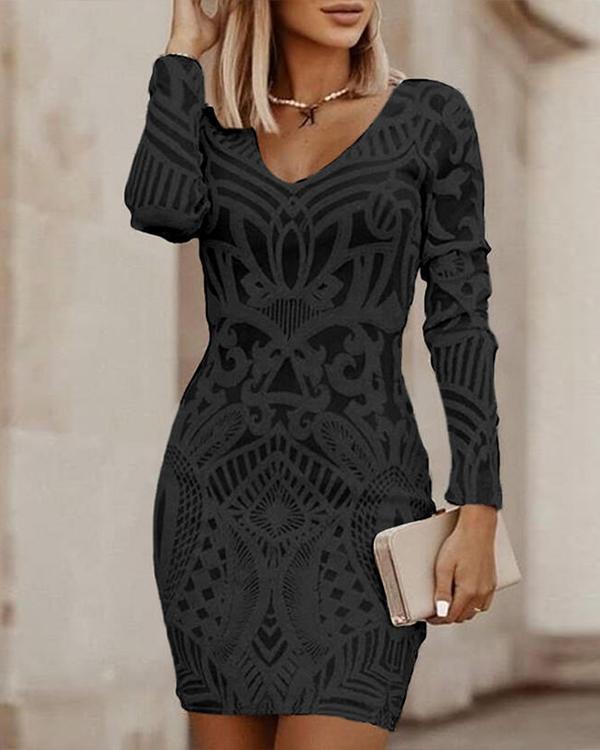 Adeline – Robe moulante mini avec décolleté en V