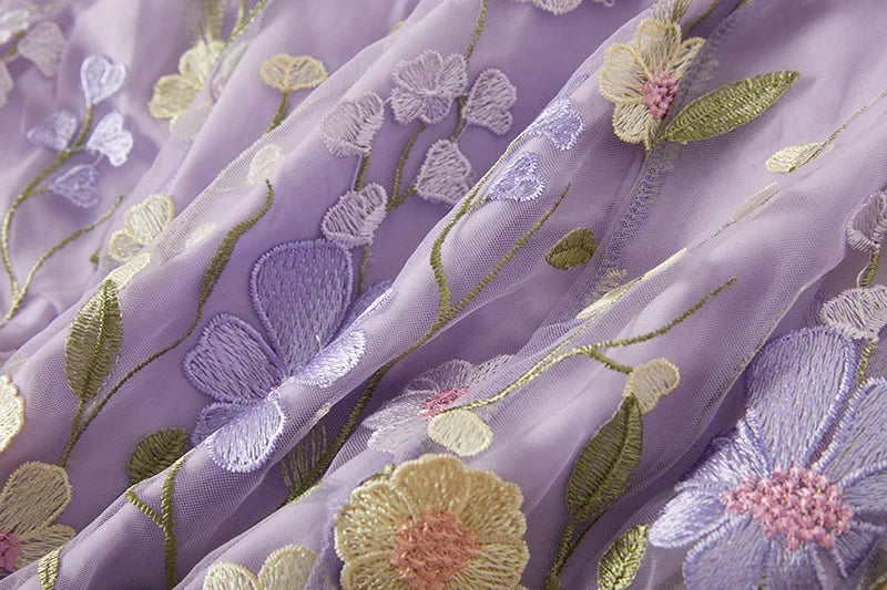 Andrea - Robe maxi transparente avec broderie délicate