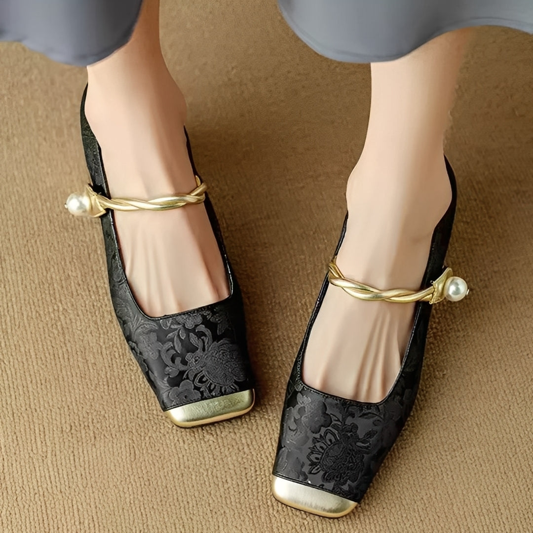 Evelyn - Élégantes sandales en soie embossée avec talons pour femmes