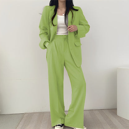 Meghan - Elegant tweed outfit for women