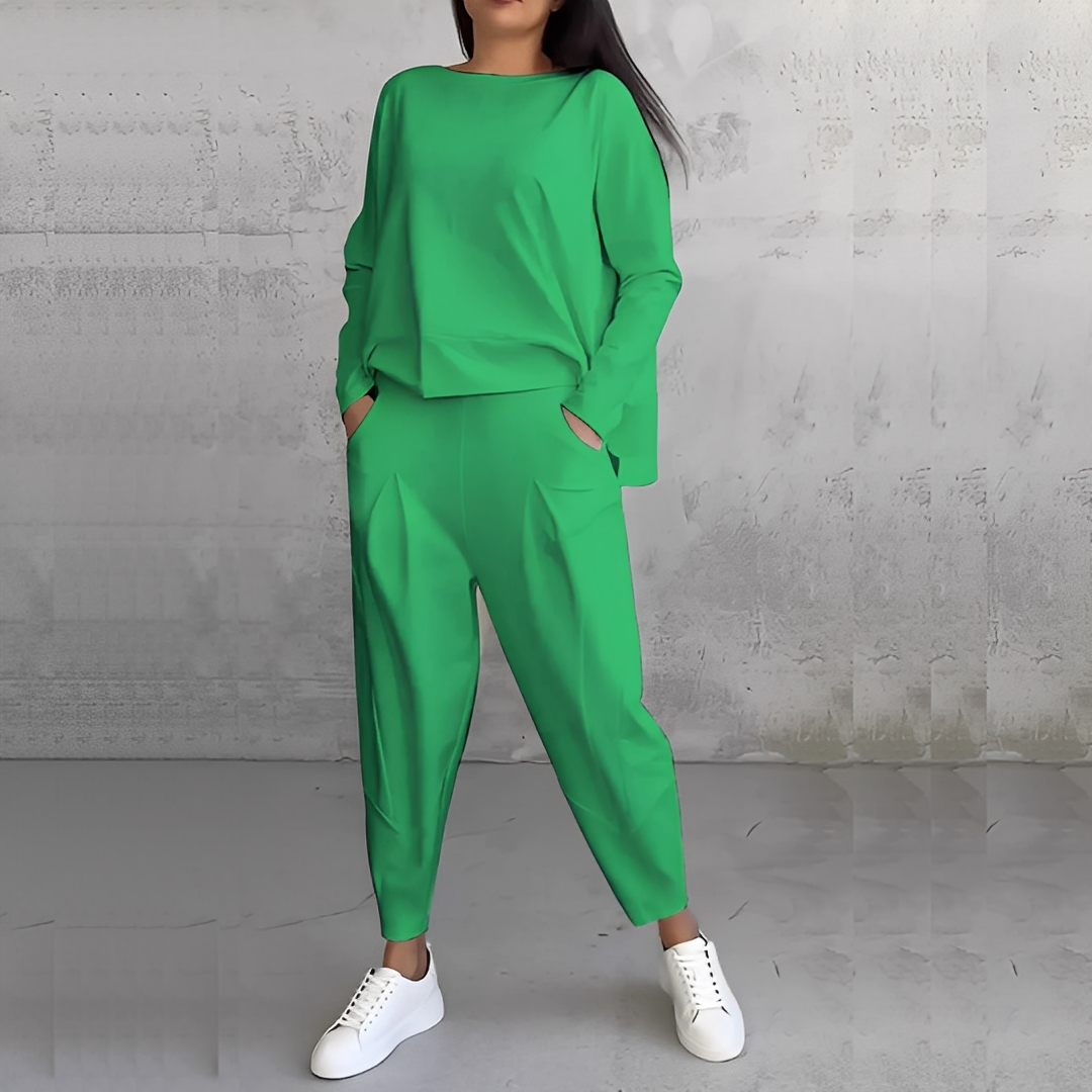 Mélisande - Rundhalsausschnittpullover und Hose für Damen im Set