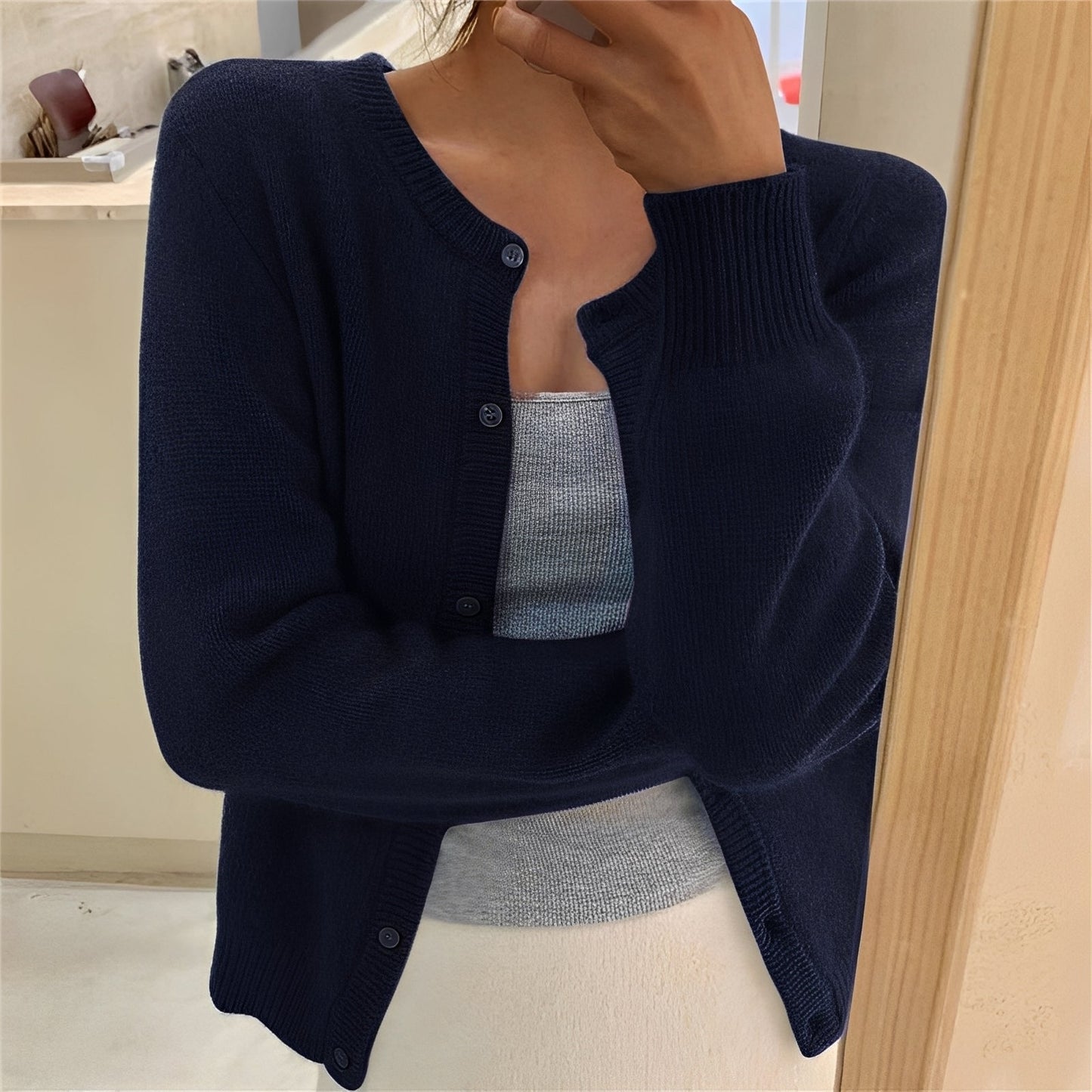 Millie - Zeitgemäßer Damenstrickjacke