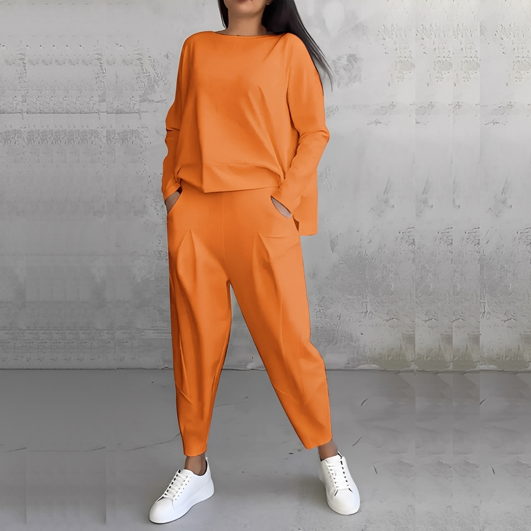 Mélisande - Rundhalsausschnittpullover und Hose für Damen im Set