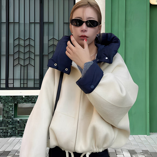 Alexa - Grande veste en laine avec capuche pour femmes