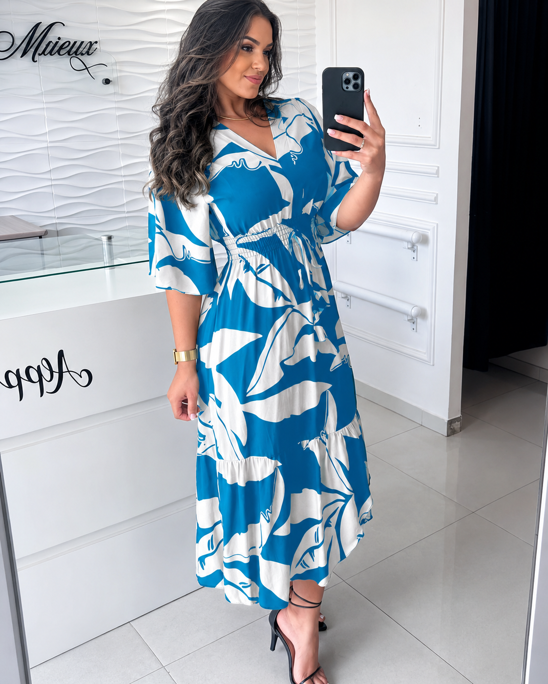 Agathe - Robe Midi Élégante à Col en V