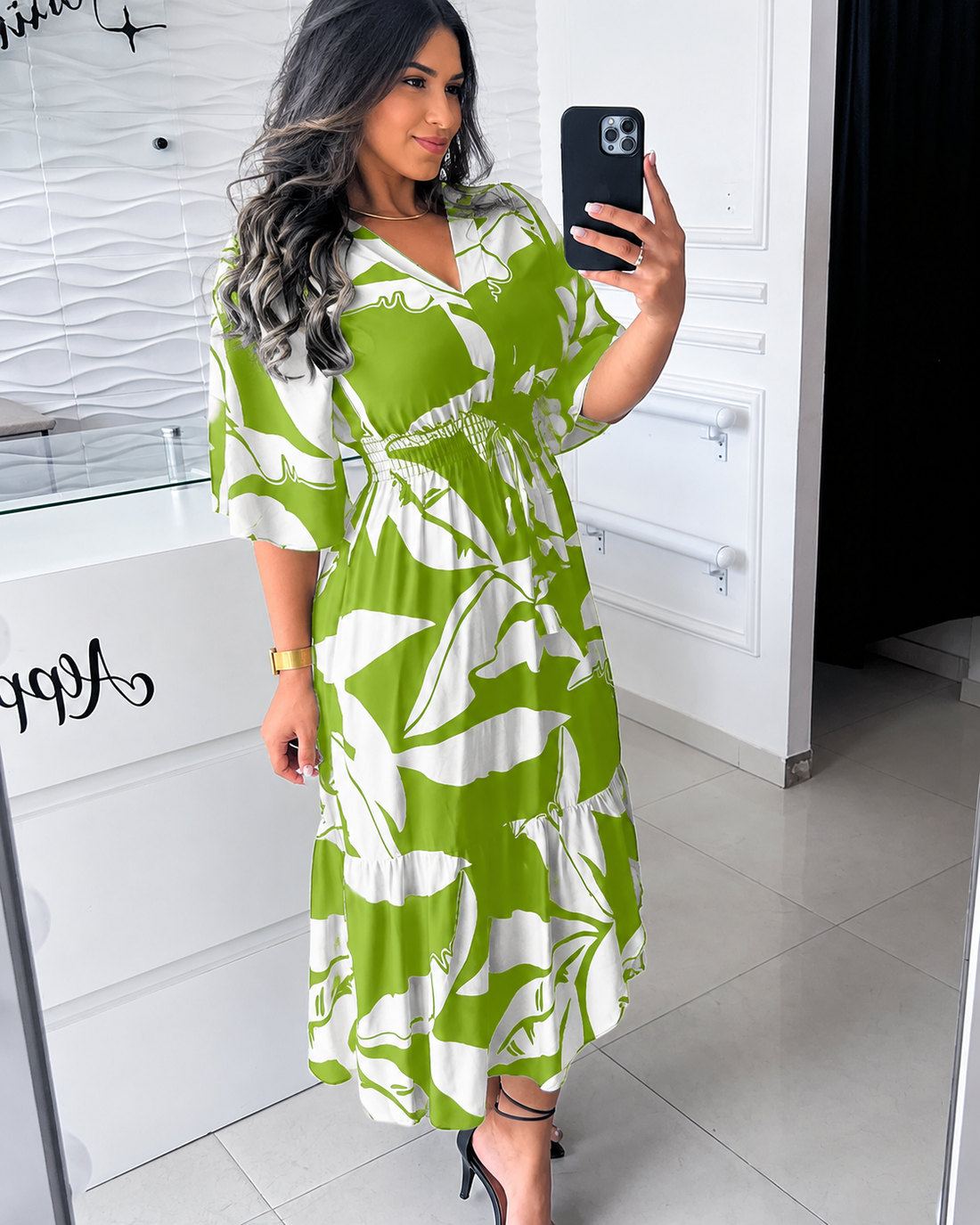 Agathe - Robe Midi Élégante à Col en V