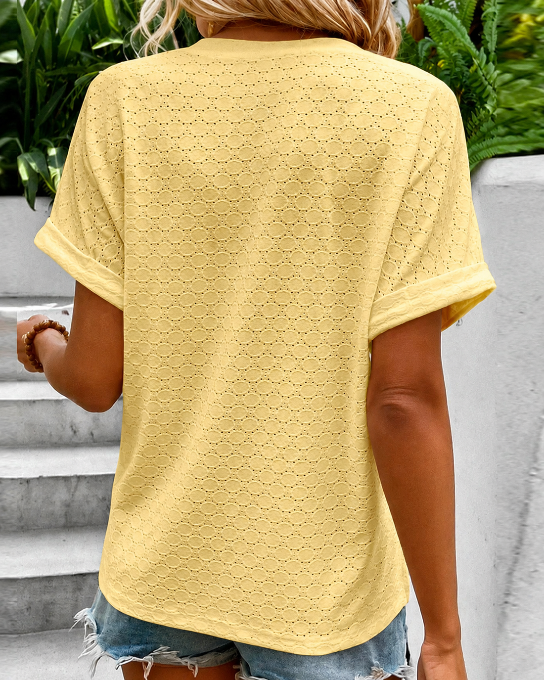 Latresia - Blouse Élégante à Col en V avec Boutons