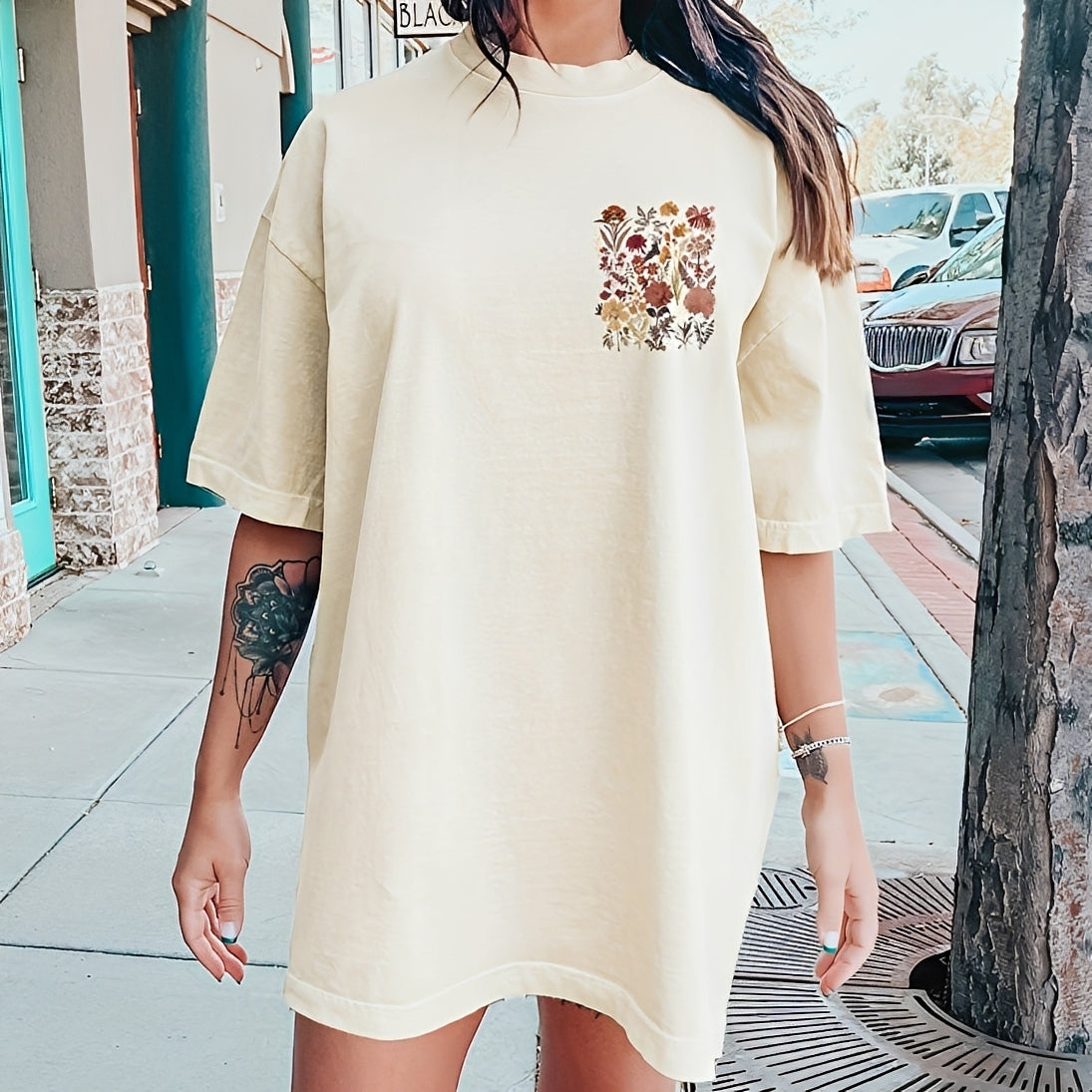 Thea - T-shirt élégant avec design floral