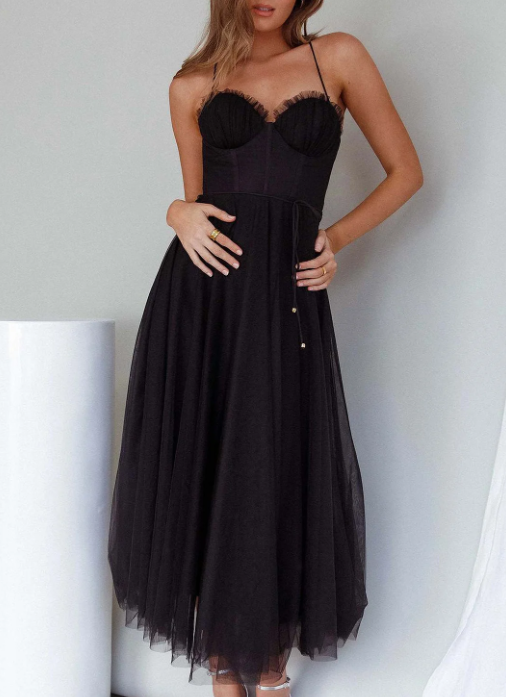 Jana – Mittellanges Kleid für heiße Tage