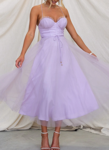 Jana – Mittellanges Kleid für heiße Tage