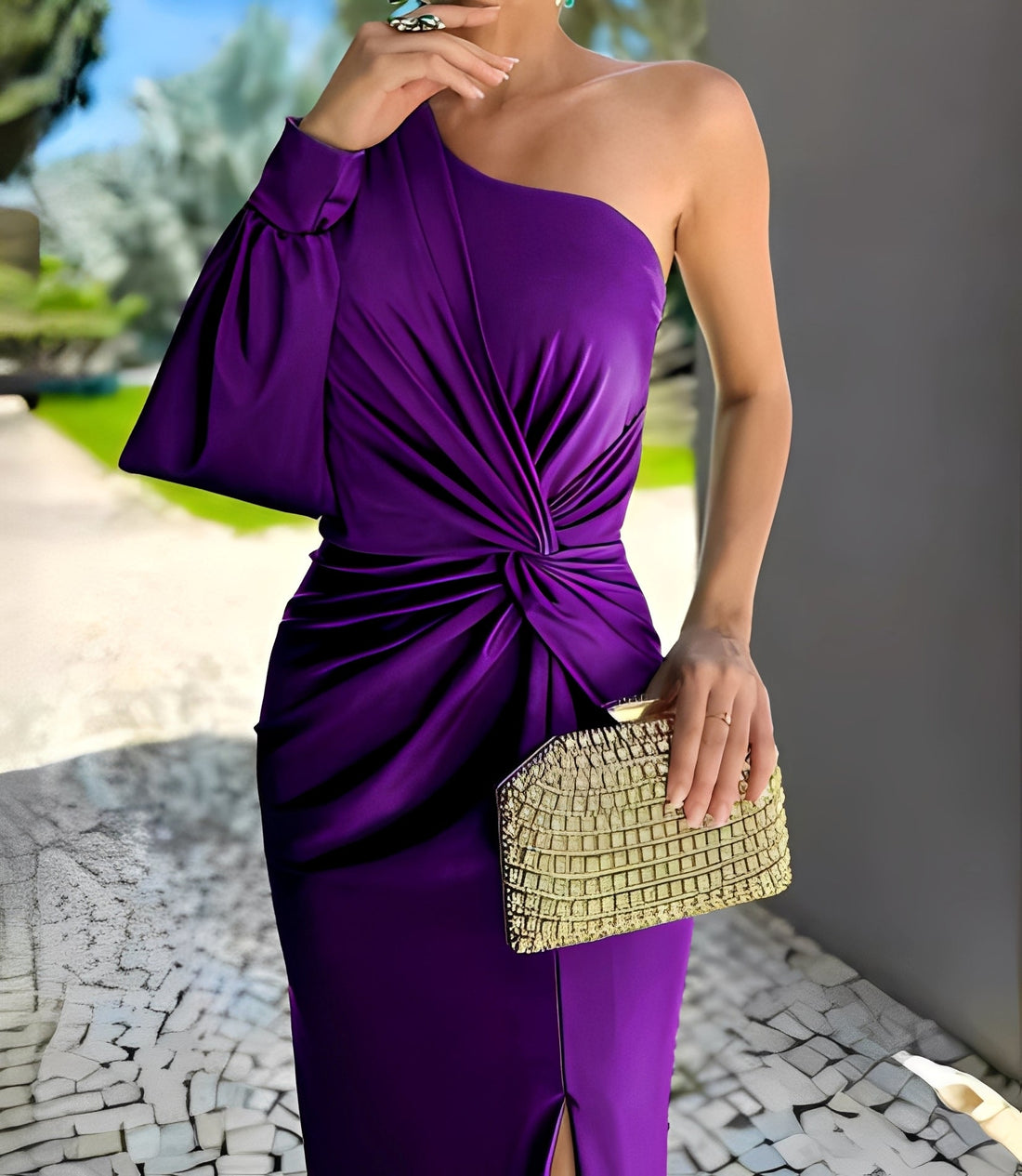 Erica - Robe longue avec épaule asymétrique et fente pour femmes
