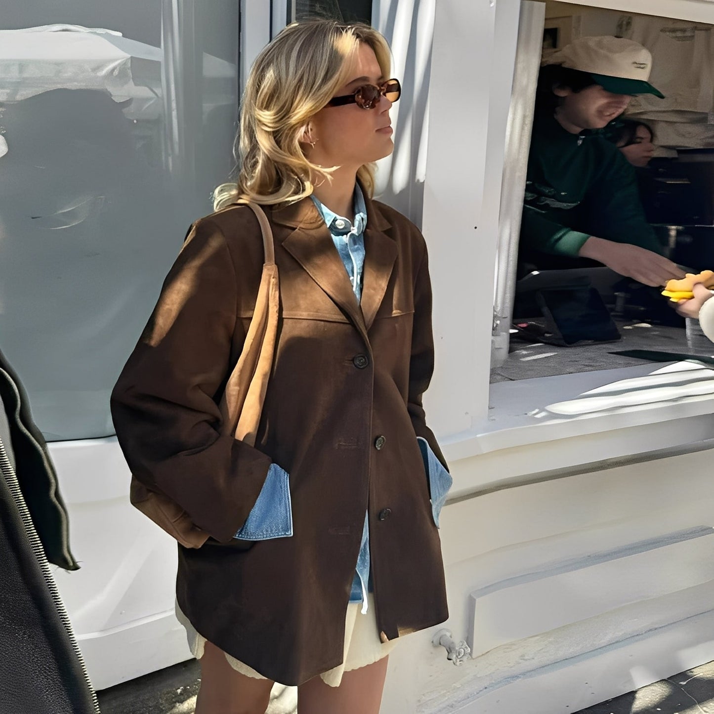 Laura - Classic leather jacket with lapel collar for women