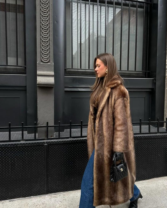 Lucy – Manteau long en fausse fourrure luxueux