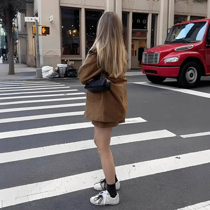 Ashlea - Blazer raffiné avec col et jupe pour femmes