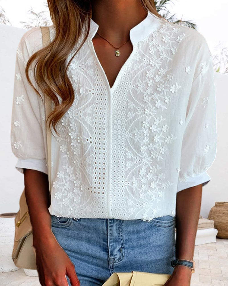 Dina - Blouse Élégance Brodée