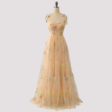 Livia - Robe de bal élégante avec broderies florales