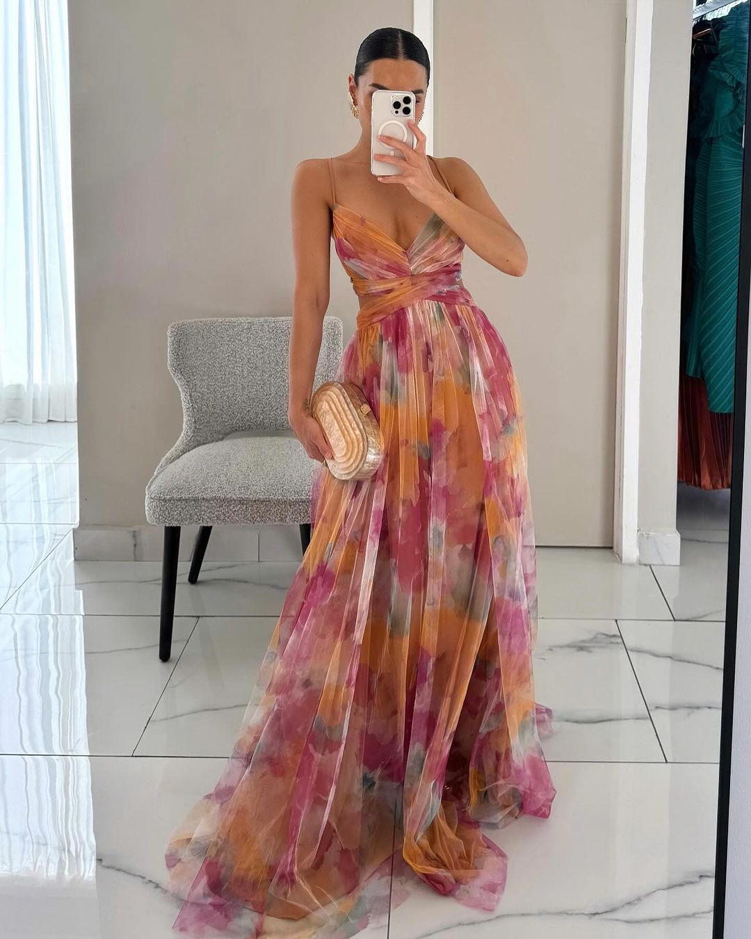 Alina – Robe longue avec décolleté en V pour les invités de mariage