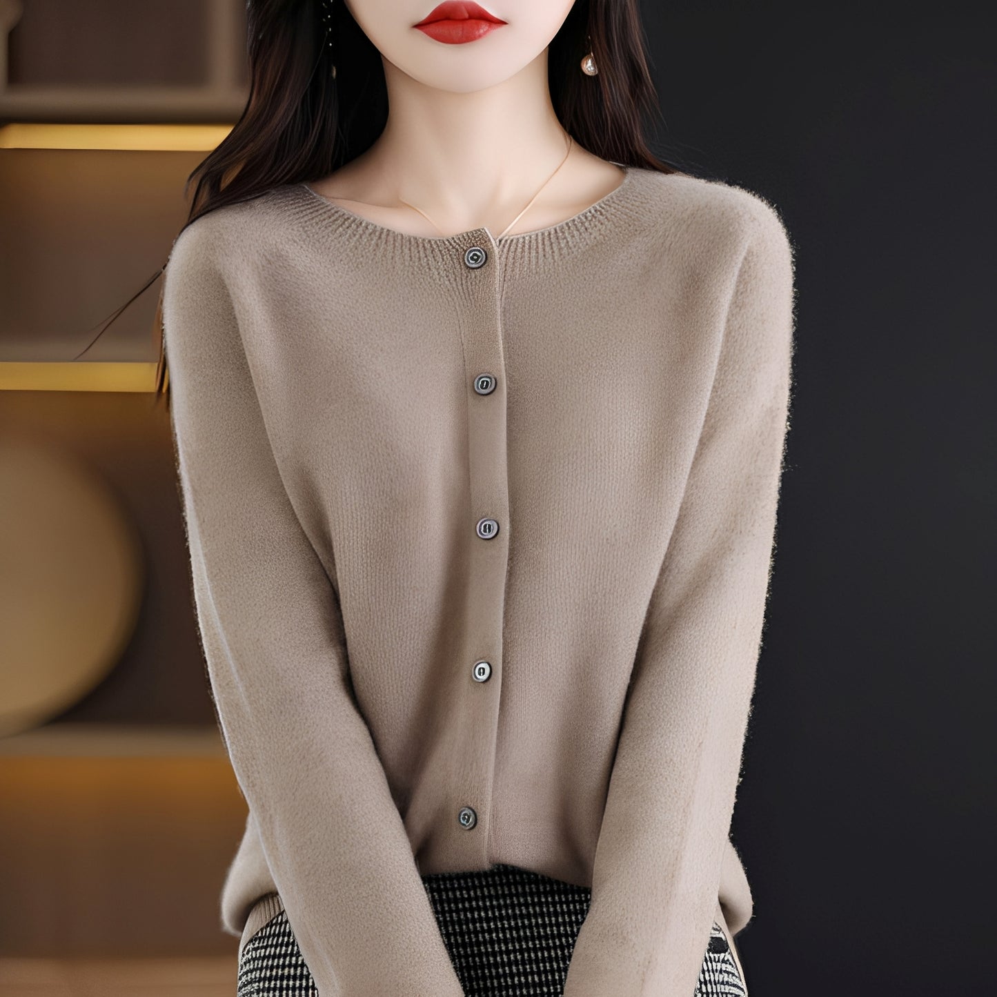 Haydée - Elegant buttoned sweater for women