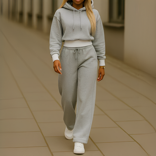 Chelie - Damenanzug mit Kapuzenpullover und Hose