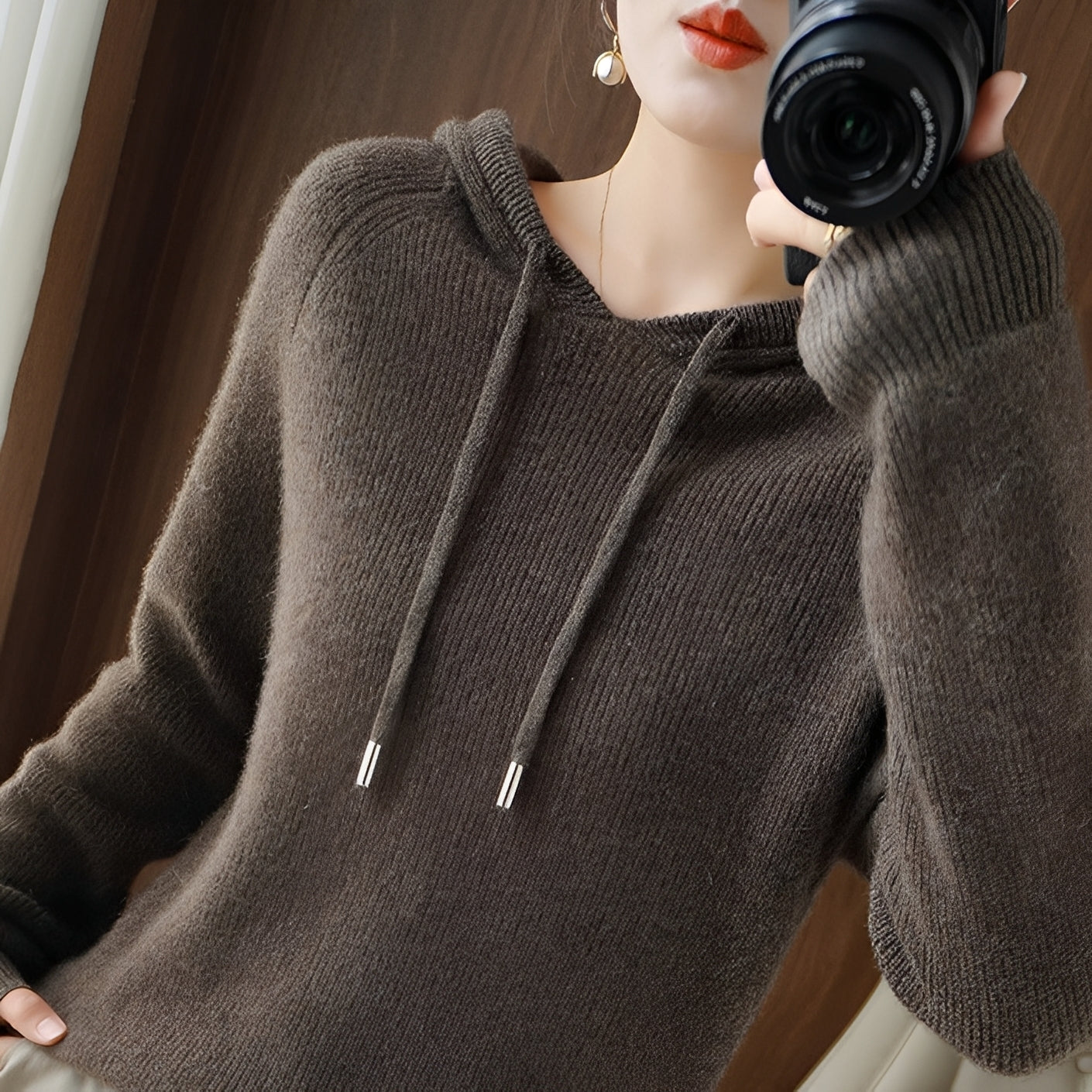 Bonnie - Hoodie moderne en laine tricotée pour femmes