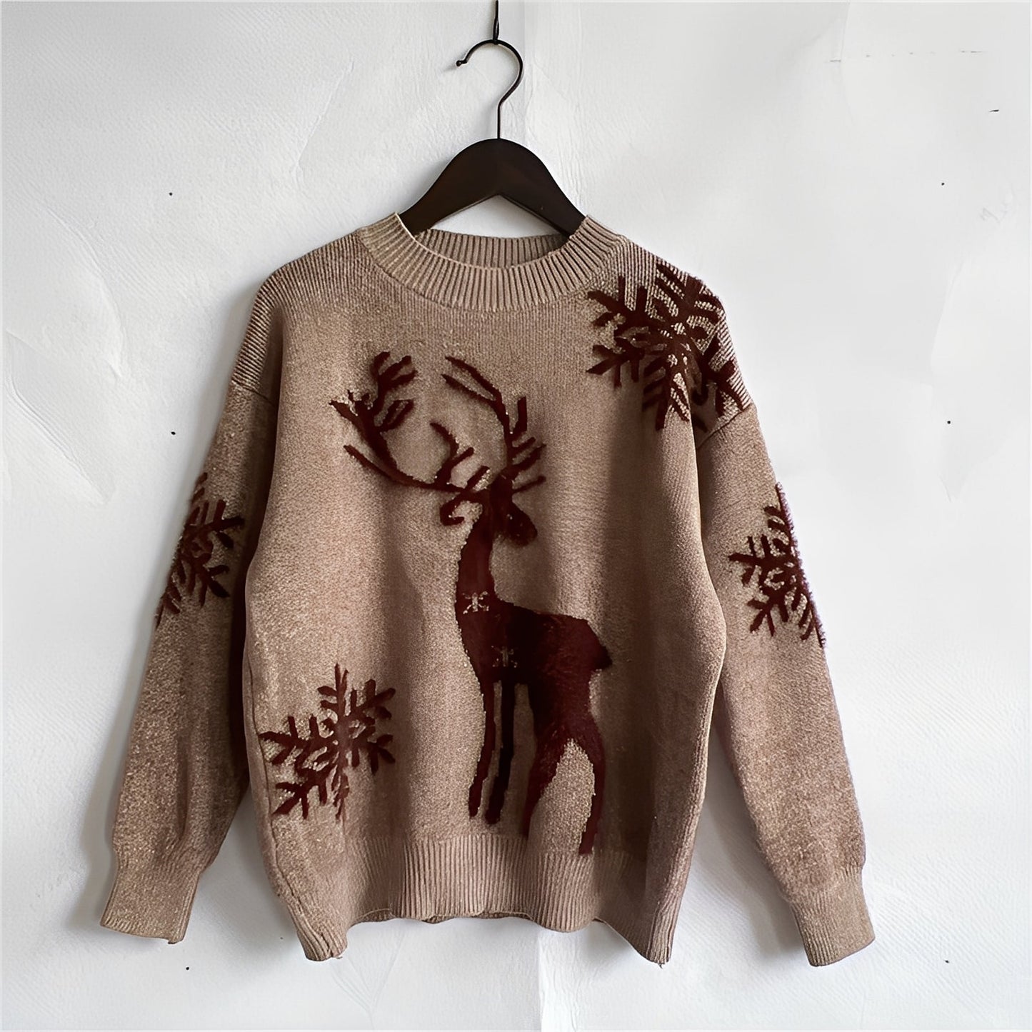 Charlotte - Elegant patterned Christmas sweater for women