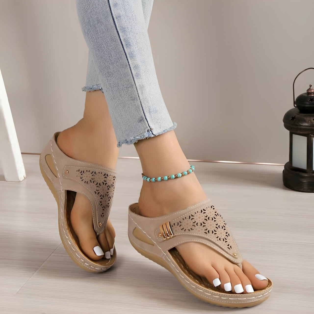 Jamie - Casual Roman-style sandals with wedge heel for women