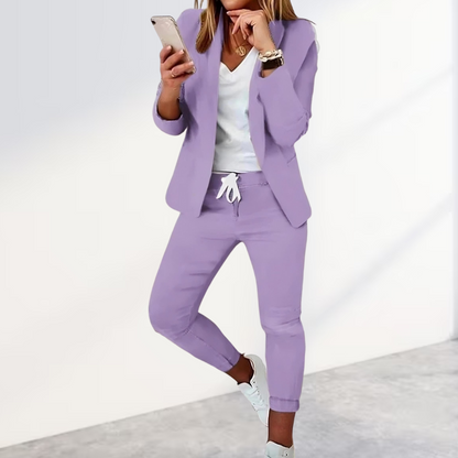 Amélie – Blazer Chic et Pantalon Assorti