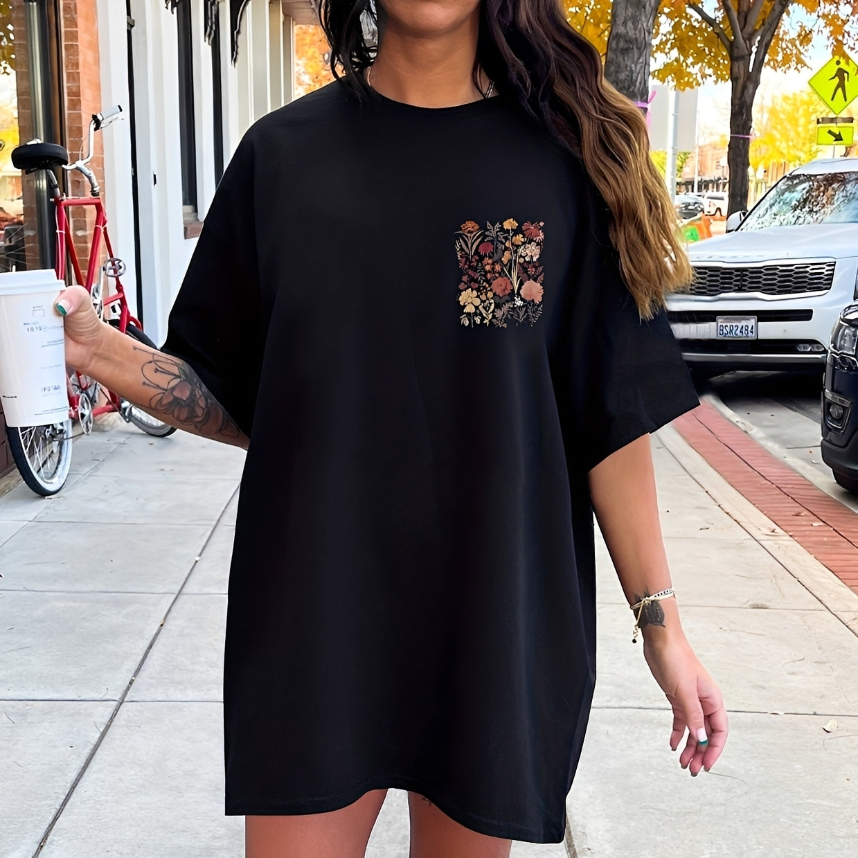 Thea - T-shirt élégant avec design floral