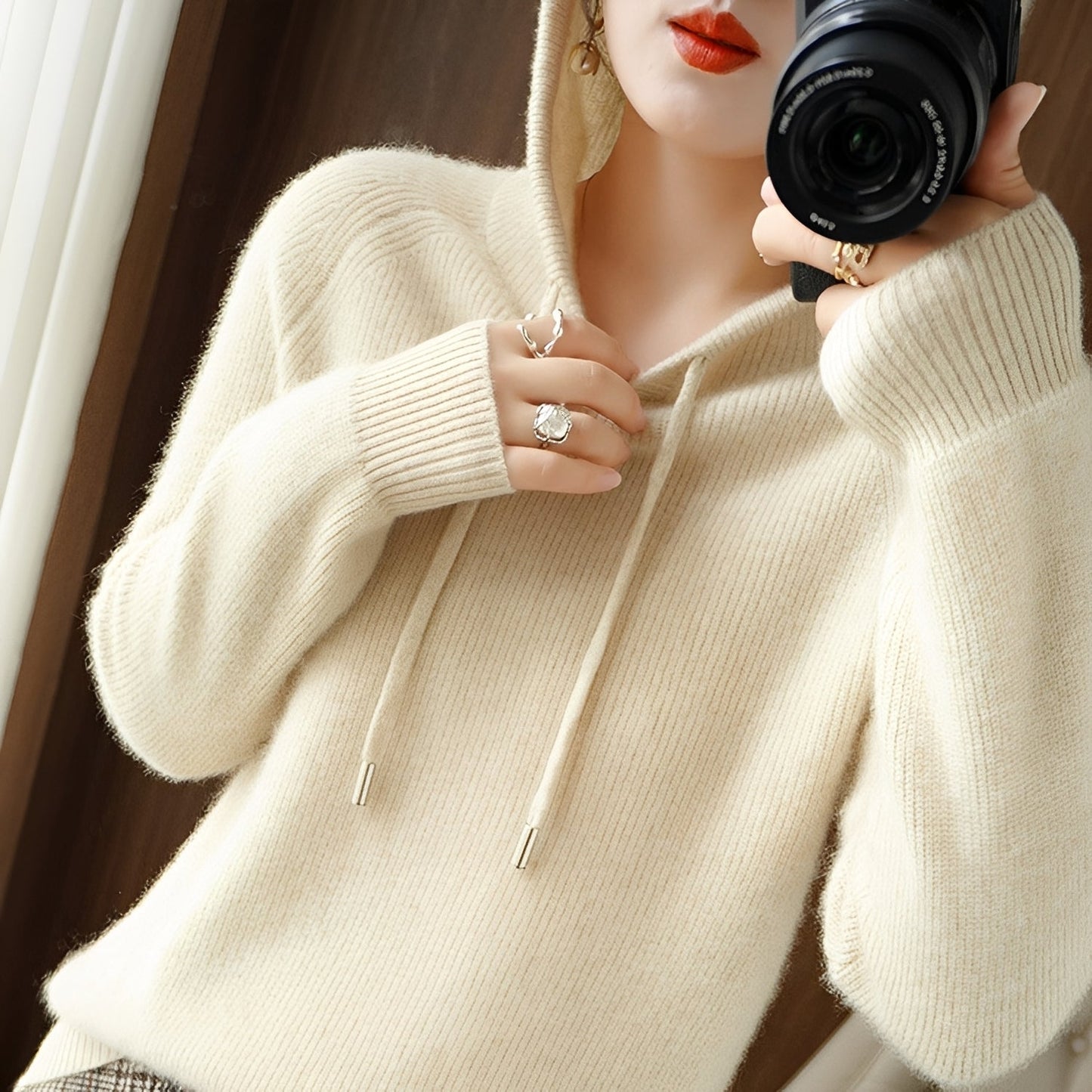 Bonnie - Hoodie moderne en laine tricotée pour femmes