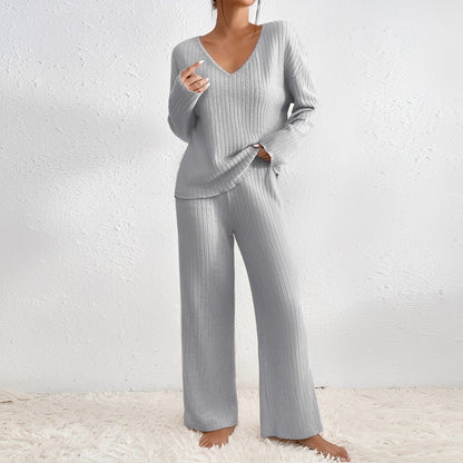 Carly - Modernes zweiteiliges Strickset für Damen