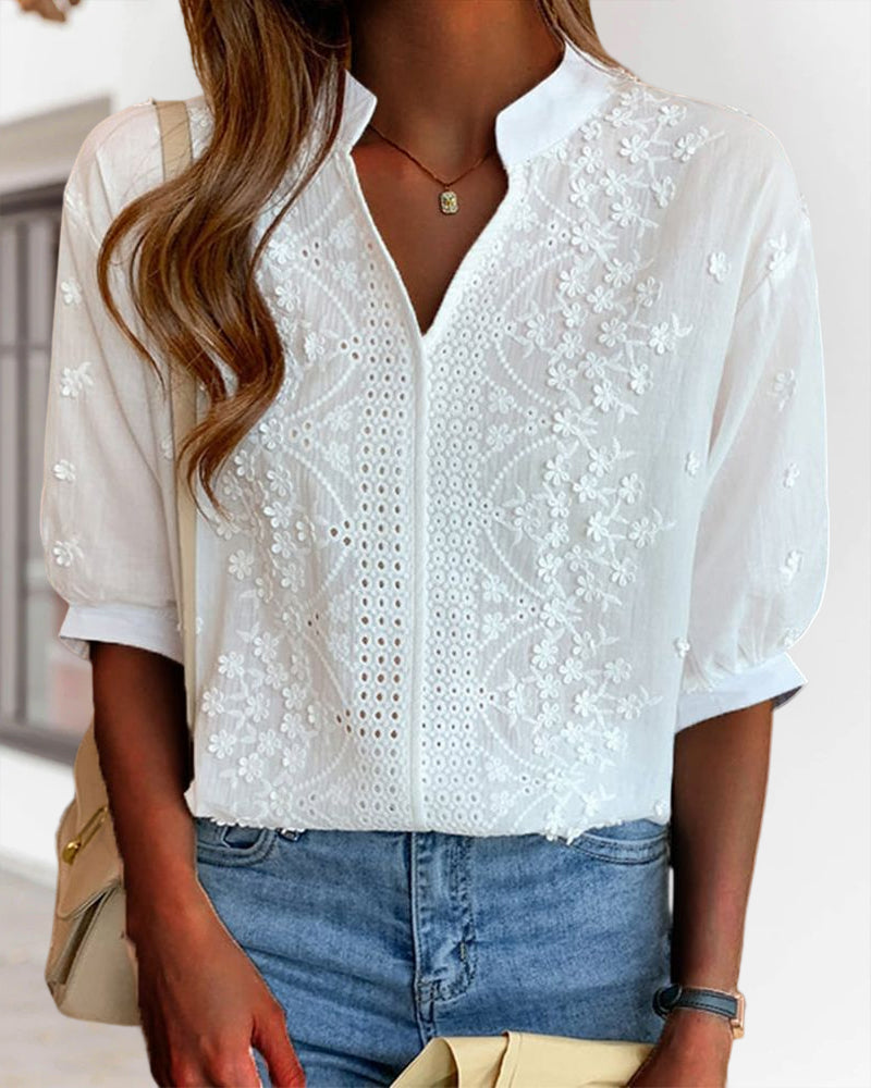 Dina - Blouse Élégance Brodée