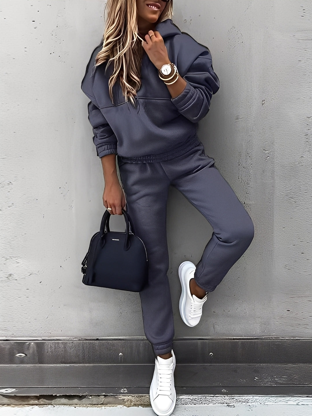 Dianna - Ensemble moderne avec capuche pour femmes