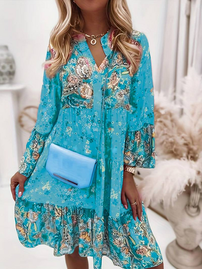 Liora – Kleid im Bohème-Stil mit fließendem Schnitt und blumiger Anmutung