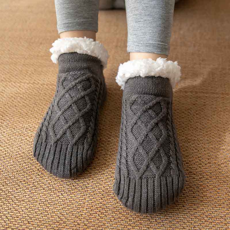 Raquel - Chaussettes peluche douces avec semelle antidérapante pour femmes en hiver