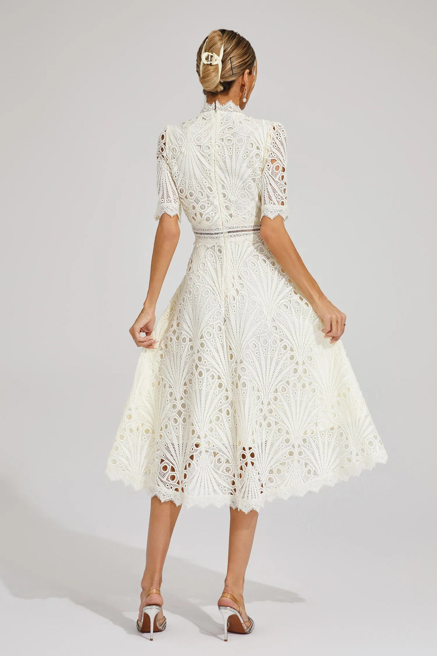 Pierre - Mid-length dress with lace and elegance