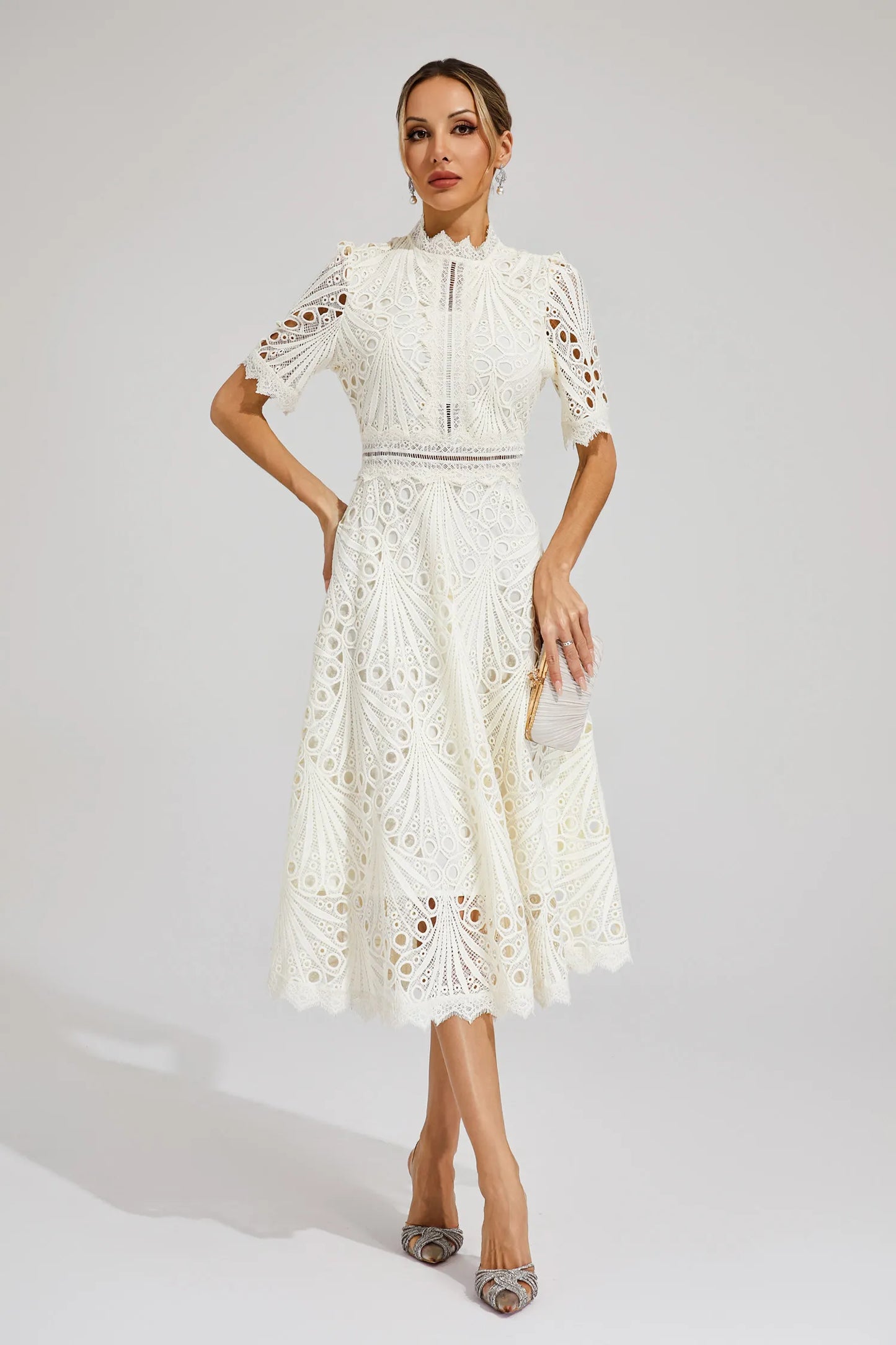 Pierre - Mid-length dress with lace and elegance