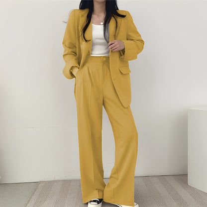 Meghan - Elegant tweed outfit for women