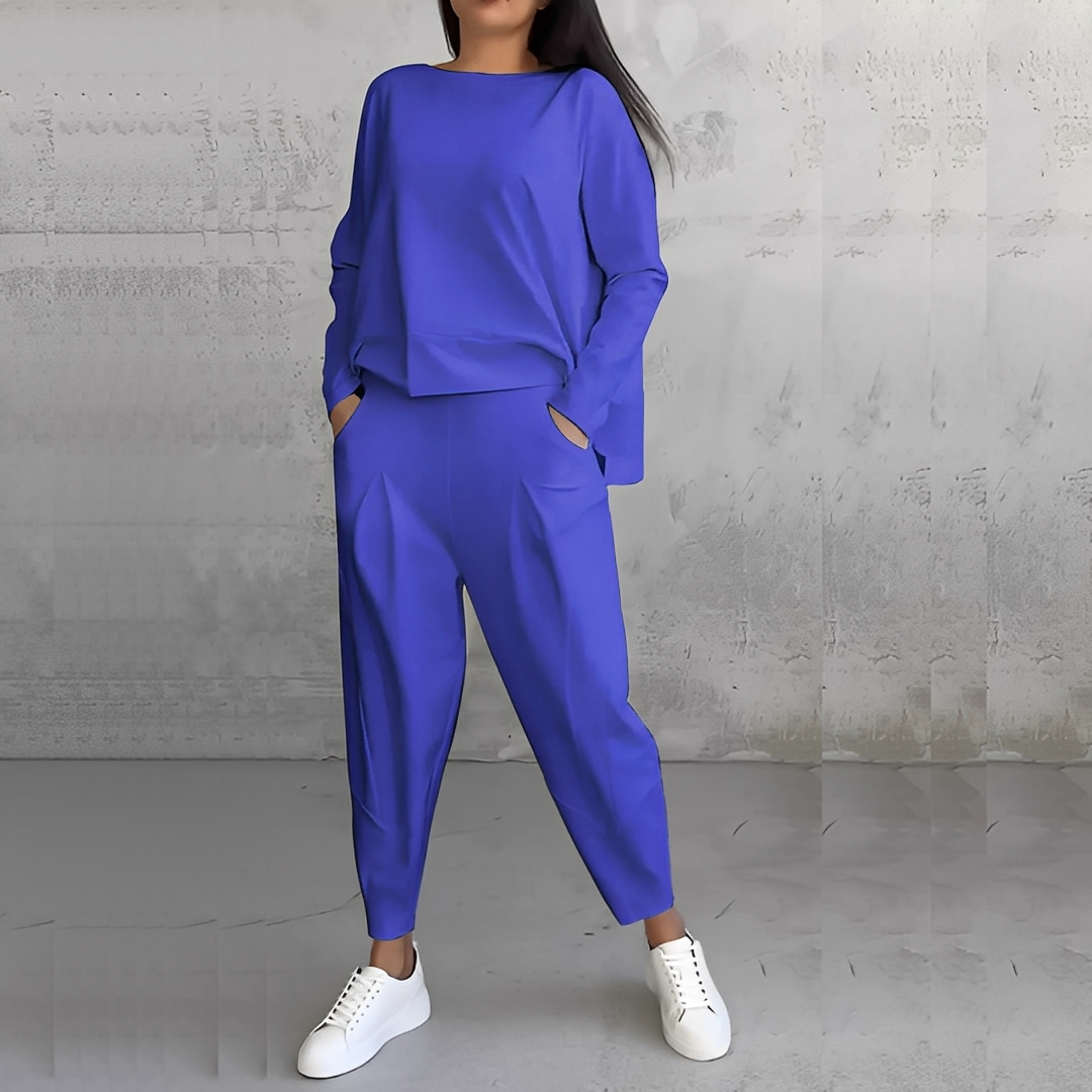 Mélisande - Rundhalsausschnittpullover und Hose für Damen im Set