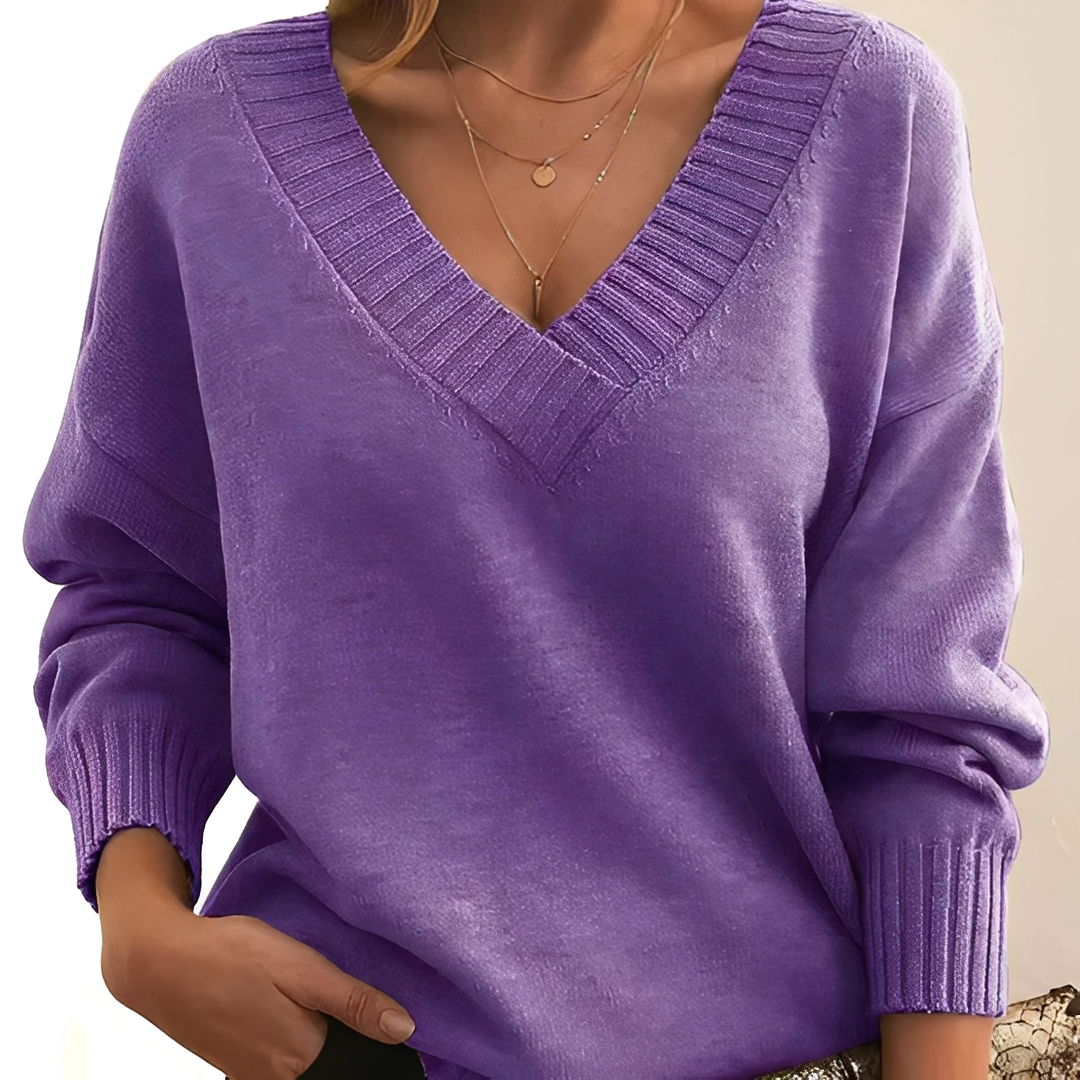 Freyia - Warm and comfortable V-neck sweater for women