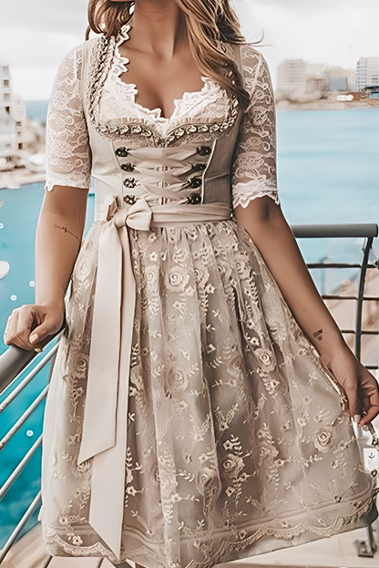 Maliny – Costume féminin unique avec tablier et blouse