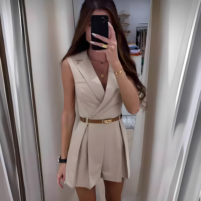 Ferlyn - Sleeveless lace suit for women