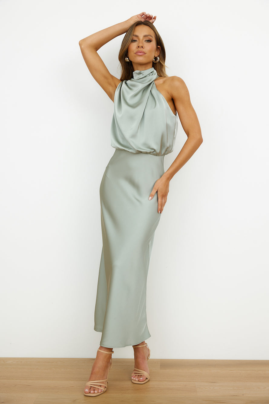Elianna – Graceful mid-length dress with uneven neckline