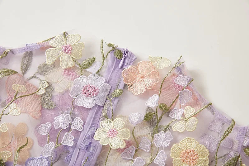 Andrea - Maxikleid durchsichtig mit zarter Stickerei