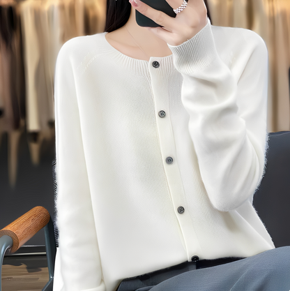 Haydée - Elegant buttoned sweater for women