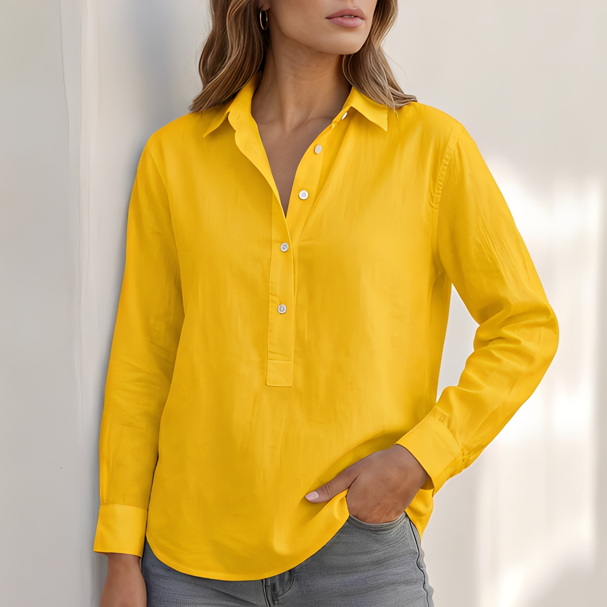 Andy - Chemise élégante à col en V pour femme