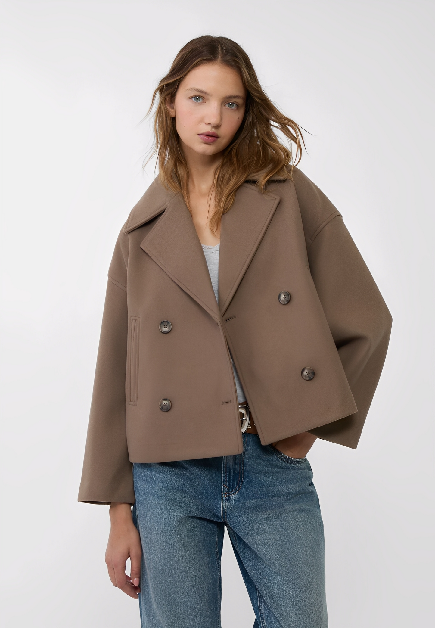 Claire – Veste Croisée Courte Élégante