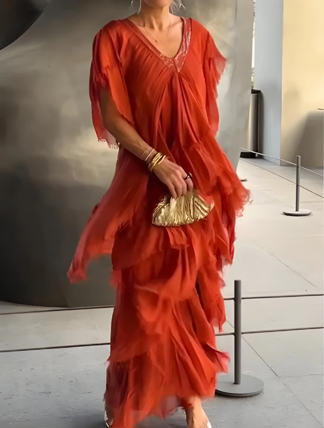 Riza - Robe Plissée avec Décolleté en V et Flux