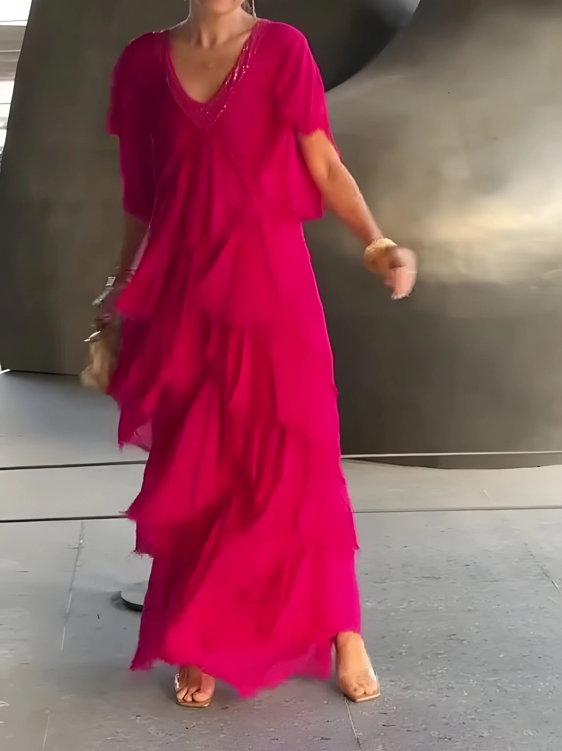 Riza - Robe Plissée avec Décolleté en V et Flux