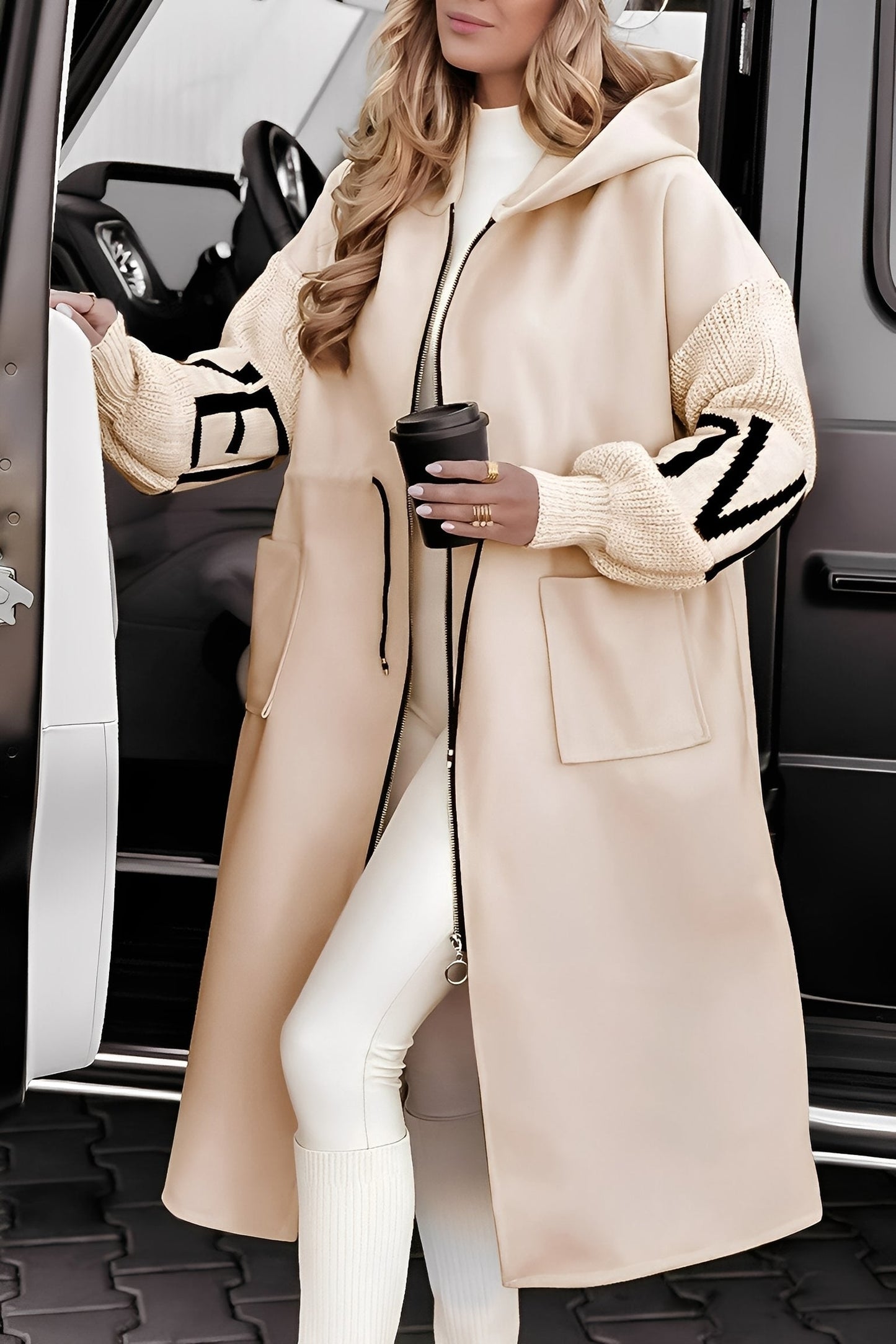 Eloise - Lange moderne Jacke mit Kapuze für Damen